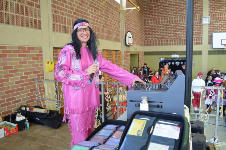 DJ am Kinderfasching 2015