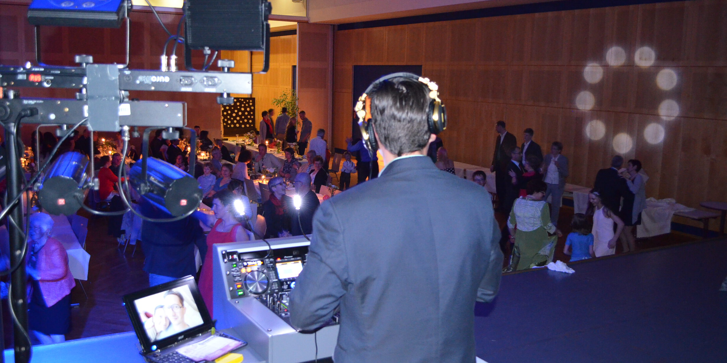 Backstage 11.04.2015